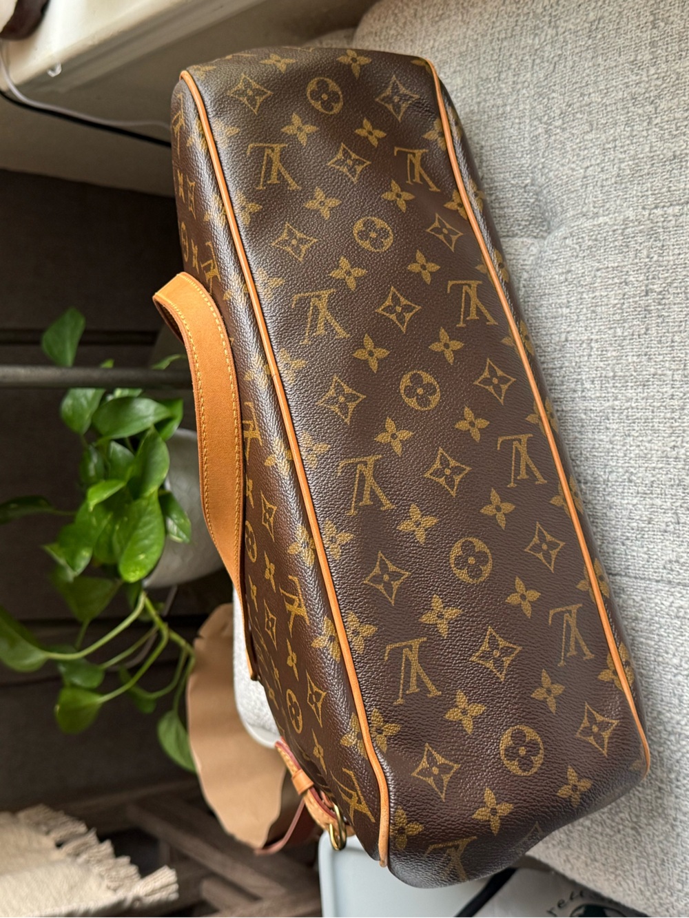 Vintage Louis Vuitton Monogram Batignolles Horizontal Tote - Picture 5 of 11